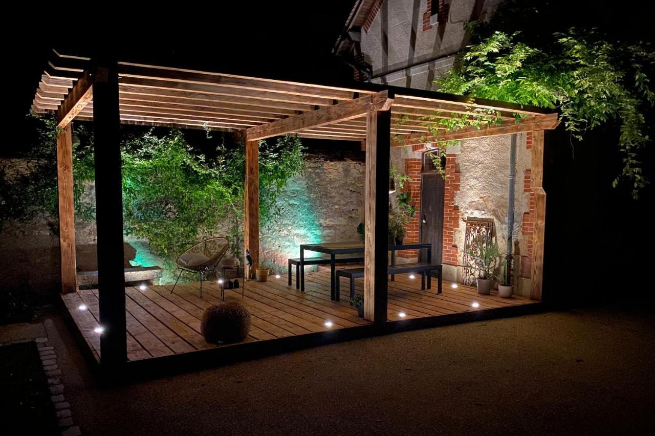 Pool House-L'Hirondelle De Sermizelles- Grand Jardin, Calme Et Nature Aux Portes Du Morvan Luaran gambar